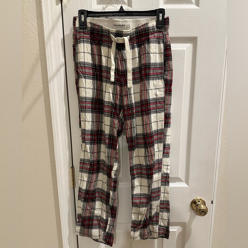 Abercrombie & Fitch Red Black Cream Plaid Flannel Pajama Pants